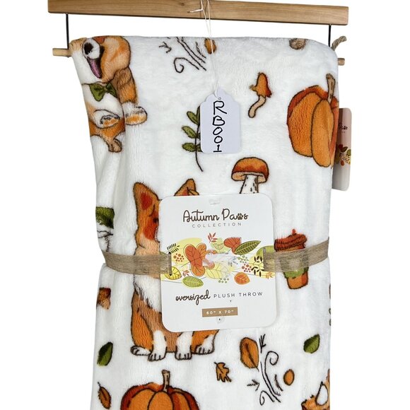 Autumn Paws NWT 60" x 70" SOFT Corgi Plush Throw Blanket Halloween Thanksgiving - Picture 5 of 5